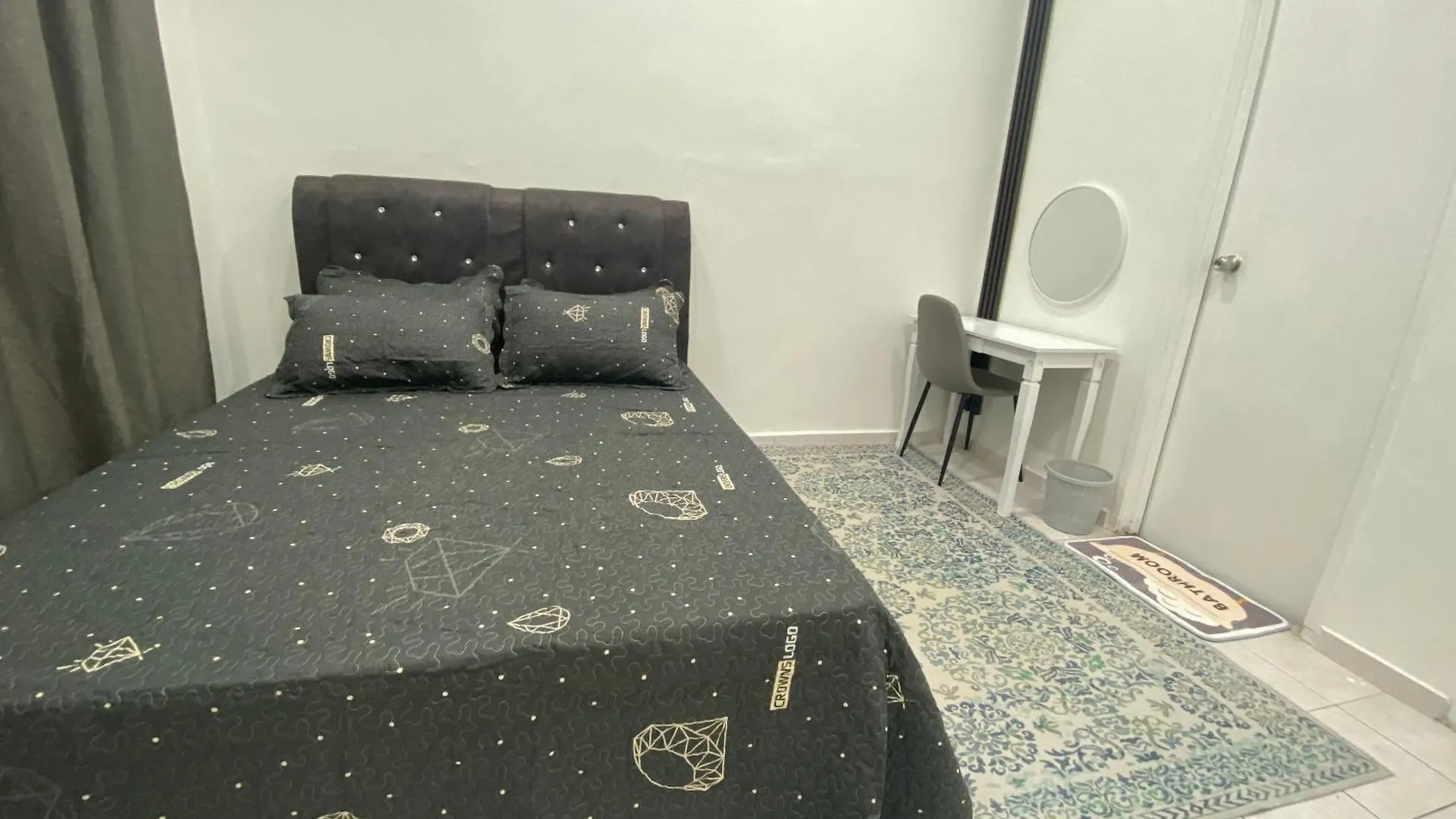 Homestay Bronizam 2 Nilai Apartment